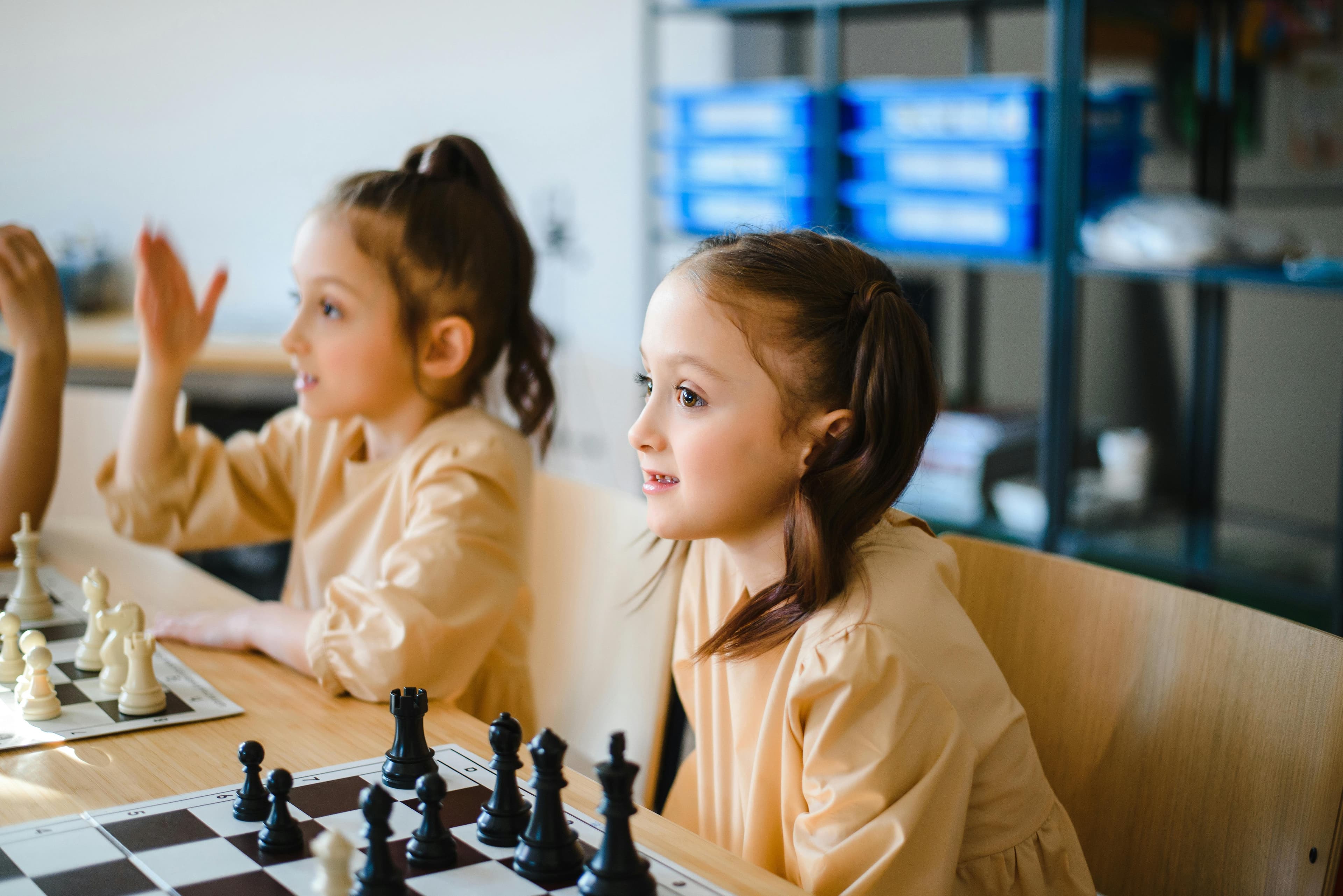 Girl student training in chess at Nimzo Academy